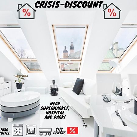 Appartamento Unique Design Loft In Middle Of Centre Of Old Town With Netflix Cracovia Esterno foto