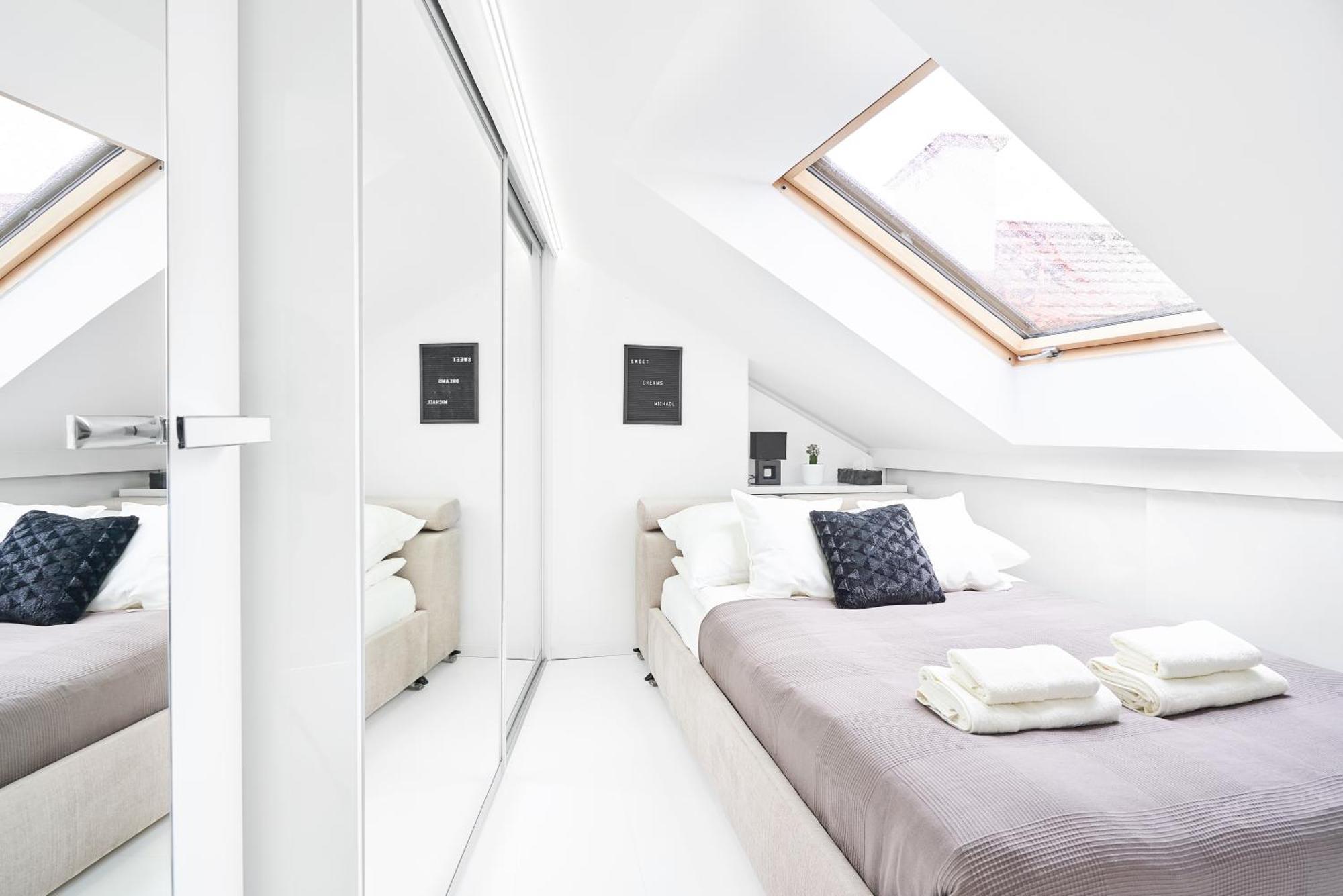 Appartamento Unique Design Loft In Middle Of Centre Of Old Town With Netflix Cracovia Esterno foto
